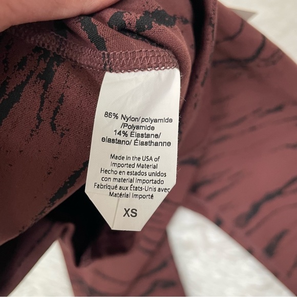 New Beyond Yoga Women's High Waisted Midi Legging Rosewood Brown Jacquard Sz Xs - Picture 4 of 7